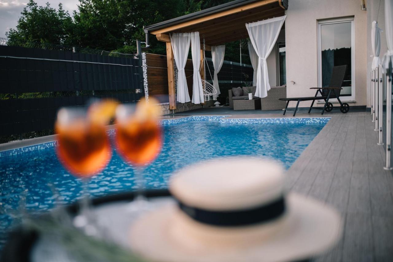 Ferienhaus Siroki Brijeg Bagian luar foto