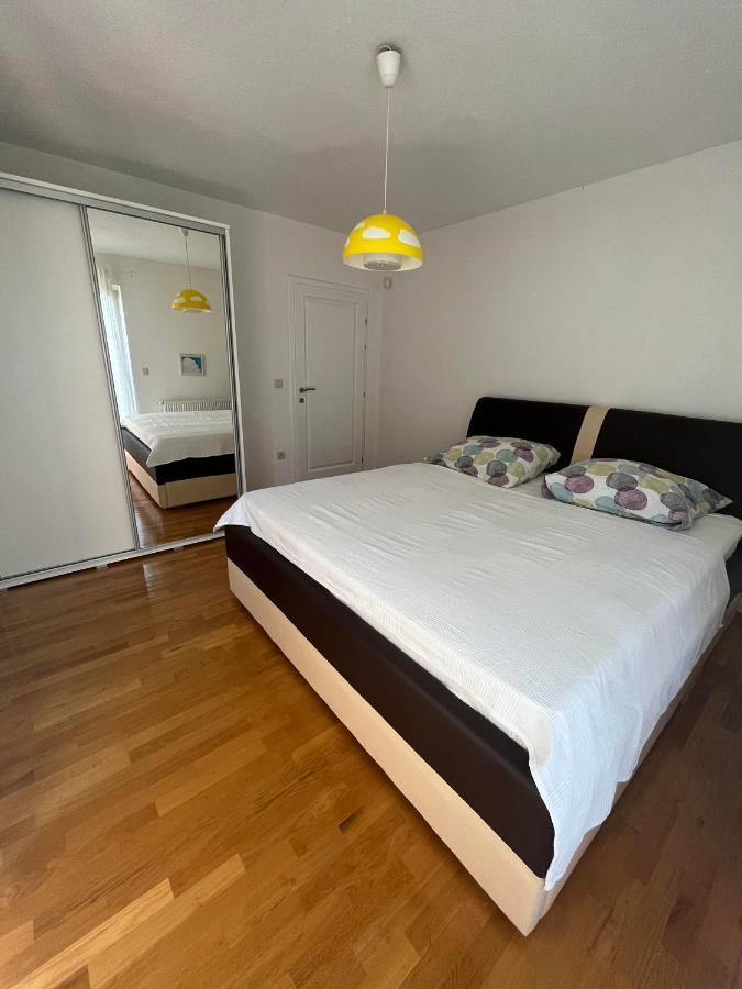 Ferienhaus Siroki Brijeg Bagian luar foto