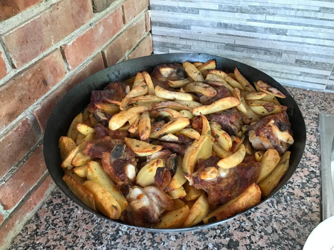 Ferienhaus Siroki Brijeg Bagian luar foto